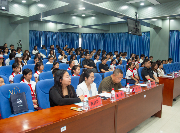 “藍(lán)色未來·海洋之約”唐山師范學(xué)院第一屆海洋文化節(jié)正式開幕