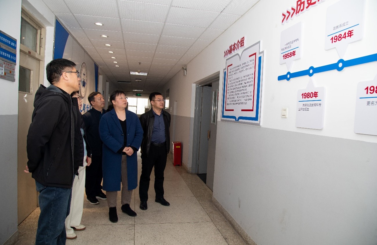 歷史文化與法學系與唐山市路南區(qū)司法局舉行共建實習基地簽約揭牌儀式