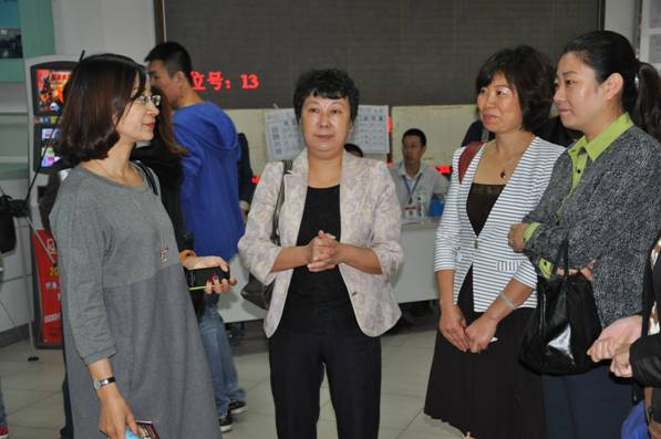 我校成功舉辦2013年秋季畢業(yè)生大型專場(chǎng)招聘會(huì)