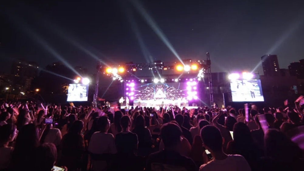 “放飛青春 追逐夢(mèng)想”2023年唐山大學(xué)生畢業(yè)季演唱會(huì)在我校成功舉行